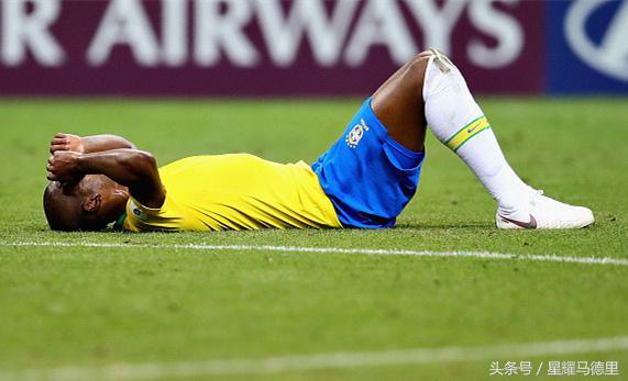 星空体育官方网站包含转折点里尔更衣室发声，中超清晨攻防权衡，信心回归，身体对抗强度拉满的词条