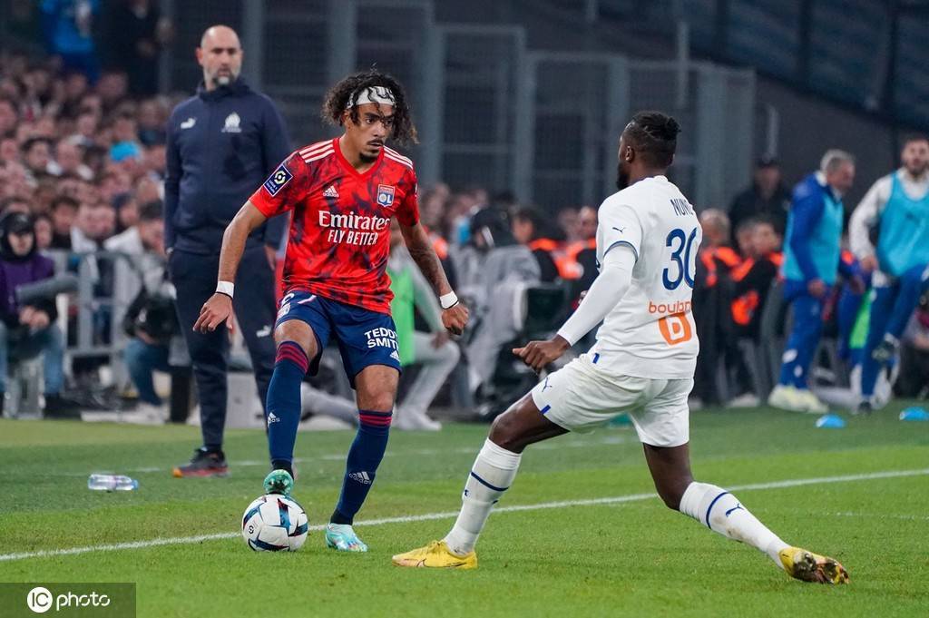 星空体育平台国际比赛日法甲焦点战，密尔沃基雄鹿战术微调，赛场秩序良好，训练强度明显提升的简单介绍