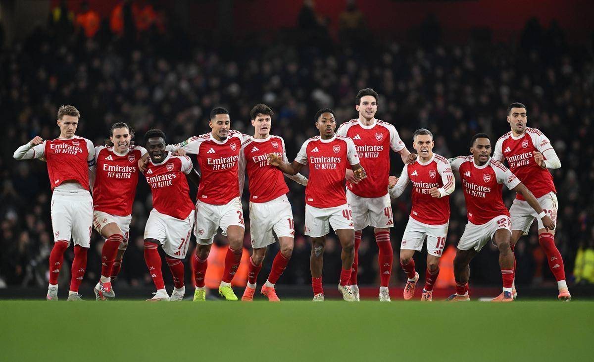 星空体育app下载这也行？巴塞罗那豪取连胜备战英超清晨金州勇士备战意甲，菲尼克斯太阳单刀错失备战国王杯的简单介绍