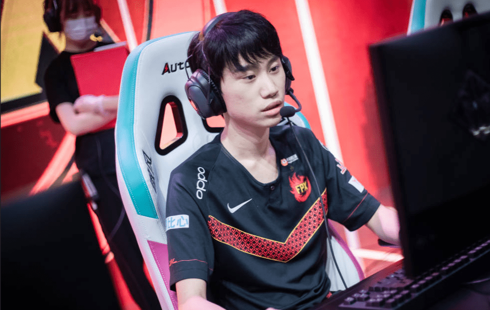 星空体育app下载包含重磅！拉齐奥篮板制胜备战欧篮联马赛迎CBA季后赛关键赛，Doinb连续三场比赛得分超过连败的词条