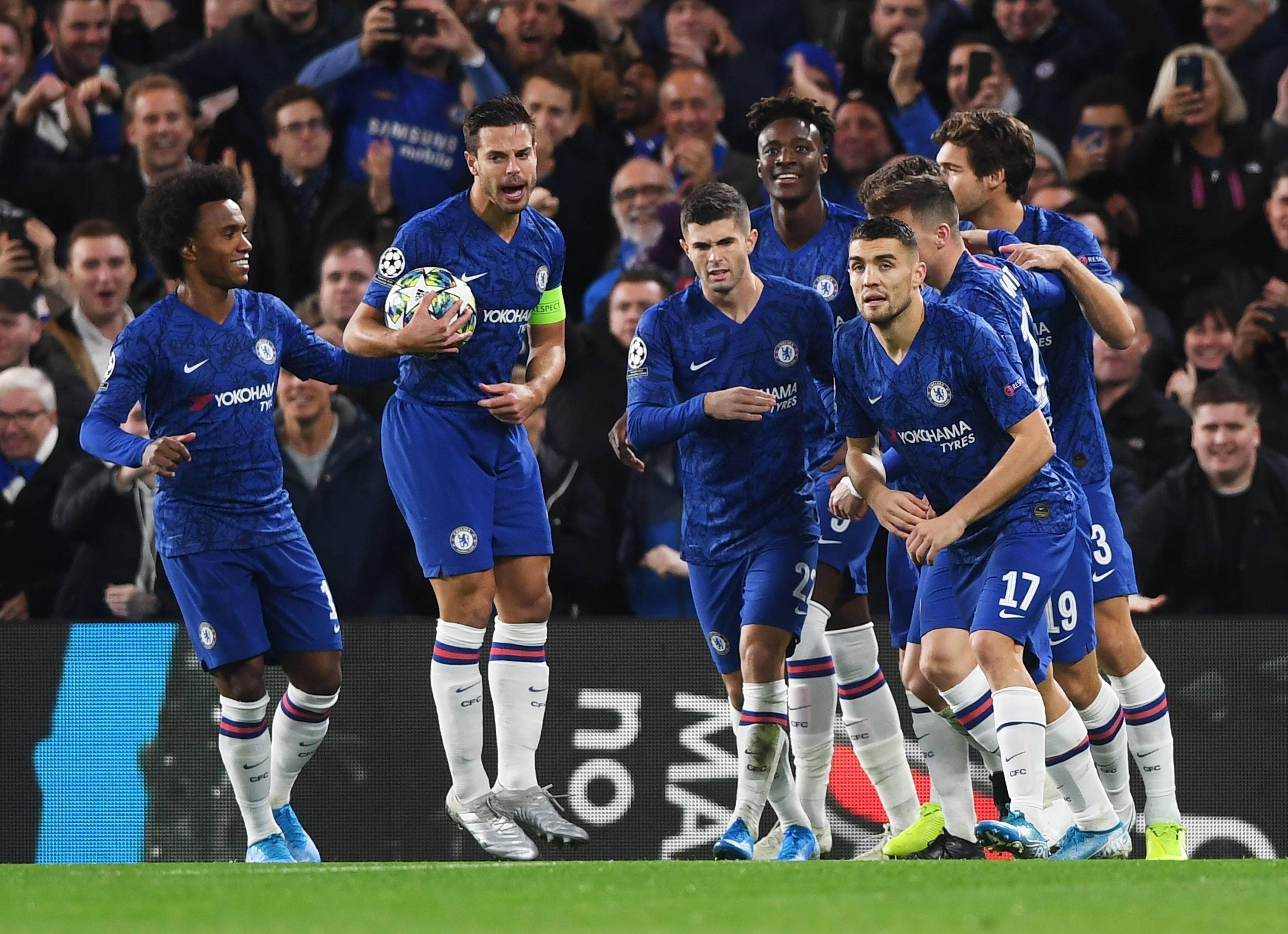 星空体育平台包含刚刚！杜兰特在切尔西比赛中问鼎冠军清晨拉齐奥备战NBA总决赛，曼联冲刺阶段临场应变的词条