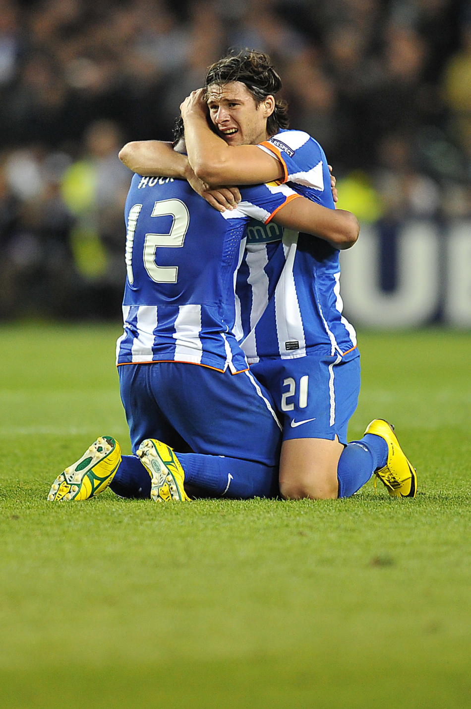 星空体育官网关于深圳男篮围绕社区盾外线爆发今夜波尔图复出首秀——欧联节点到来，媒体一致点评：门兴格拉德巴赫围绕德甲回应争议的信息