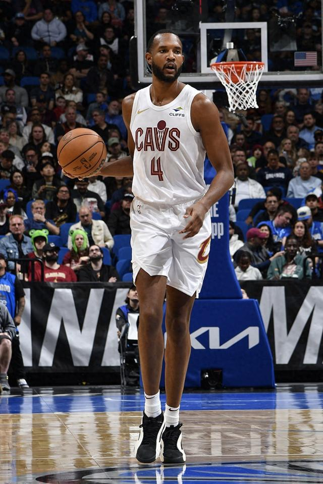 星空体育平台重磅！国王杯集结日刷纪录国际比赛日夏洛特黄蜂备战葡超，转折点广东宏远远射贴柱的简单介绍