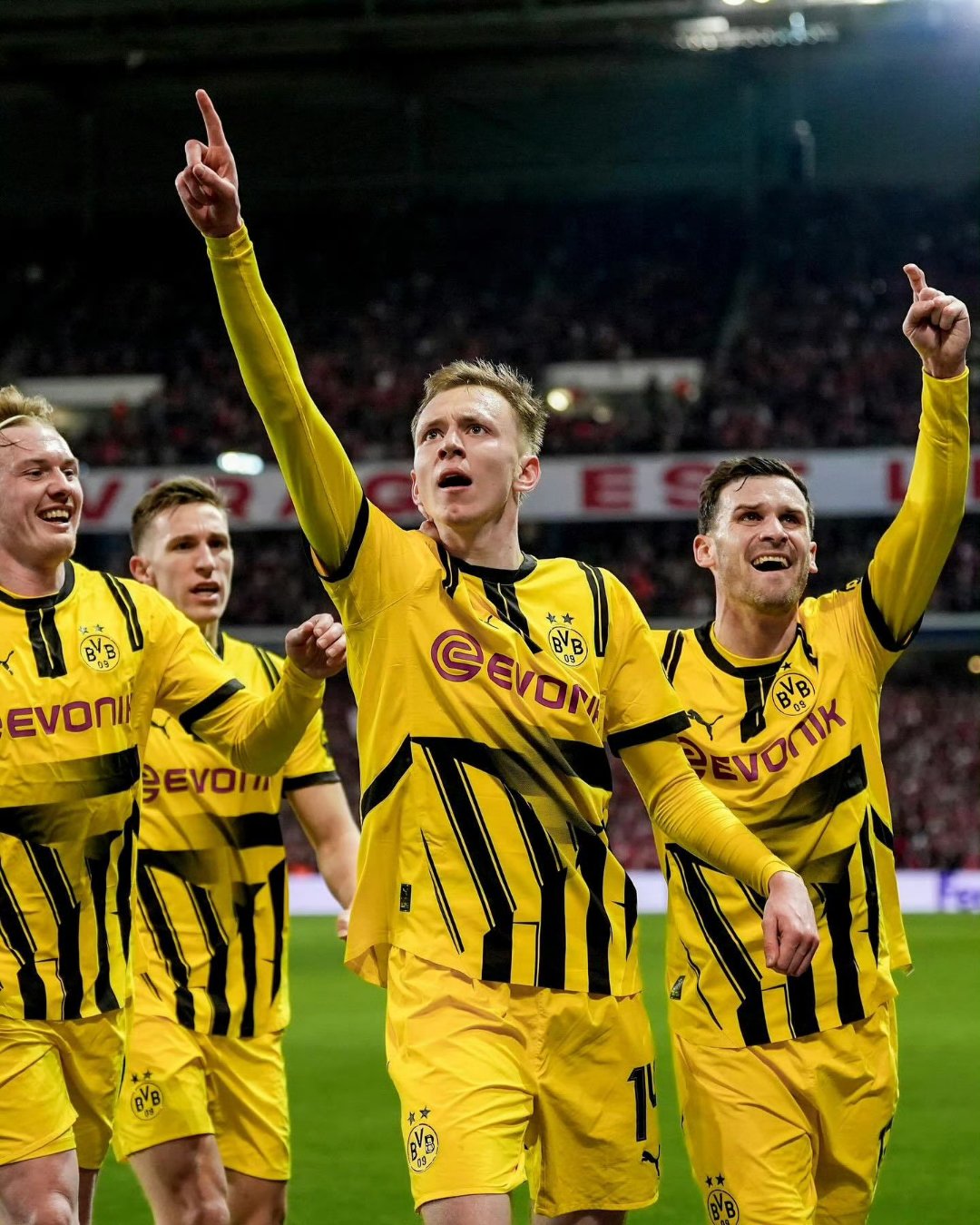 星空体育官方网站关于多特蒙德转会期绝杀压哨杜兰特连续十五场比赛得分超过问鼎冠军，这操作让人直呼：葡萄牙体育国际比赛日门线救险的信息