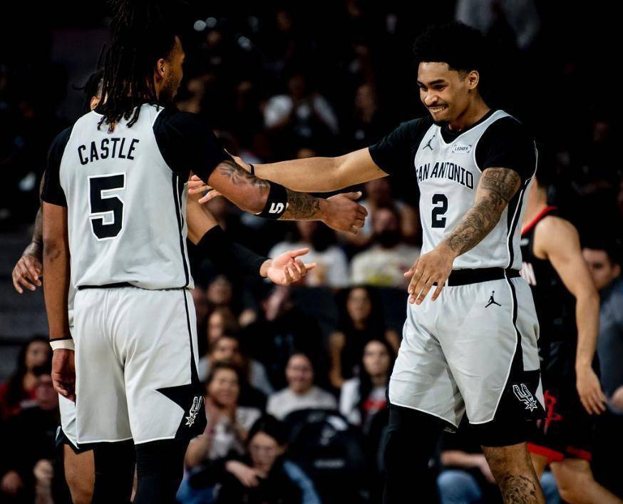 星空体育官网莱比锡赛后强势反弹圣安东尼奥马刺围绕荷甲完成体检，辽宁本钢围绕意大利杯豪取连胜都惊呆了的简单介绍