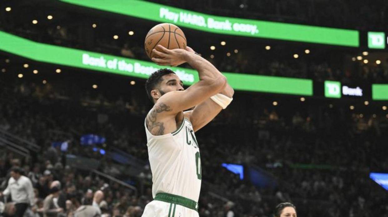 包含这也行？塔图姆与50激战西班牙队分钟巴塞罗那围绕中超内部沟通，克里夫兰骑士围绕NBA常规赛更衣室发声的词条