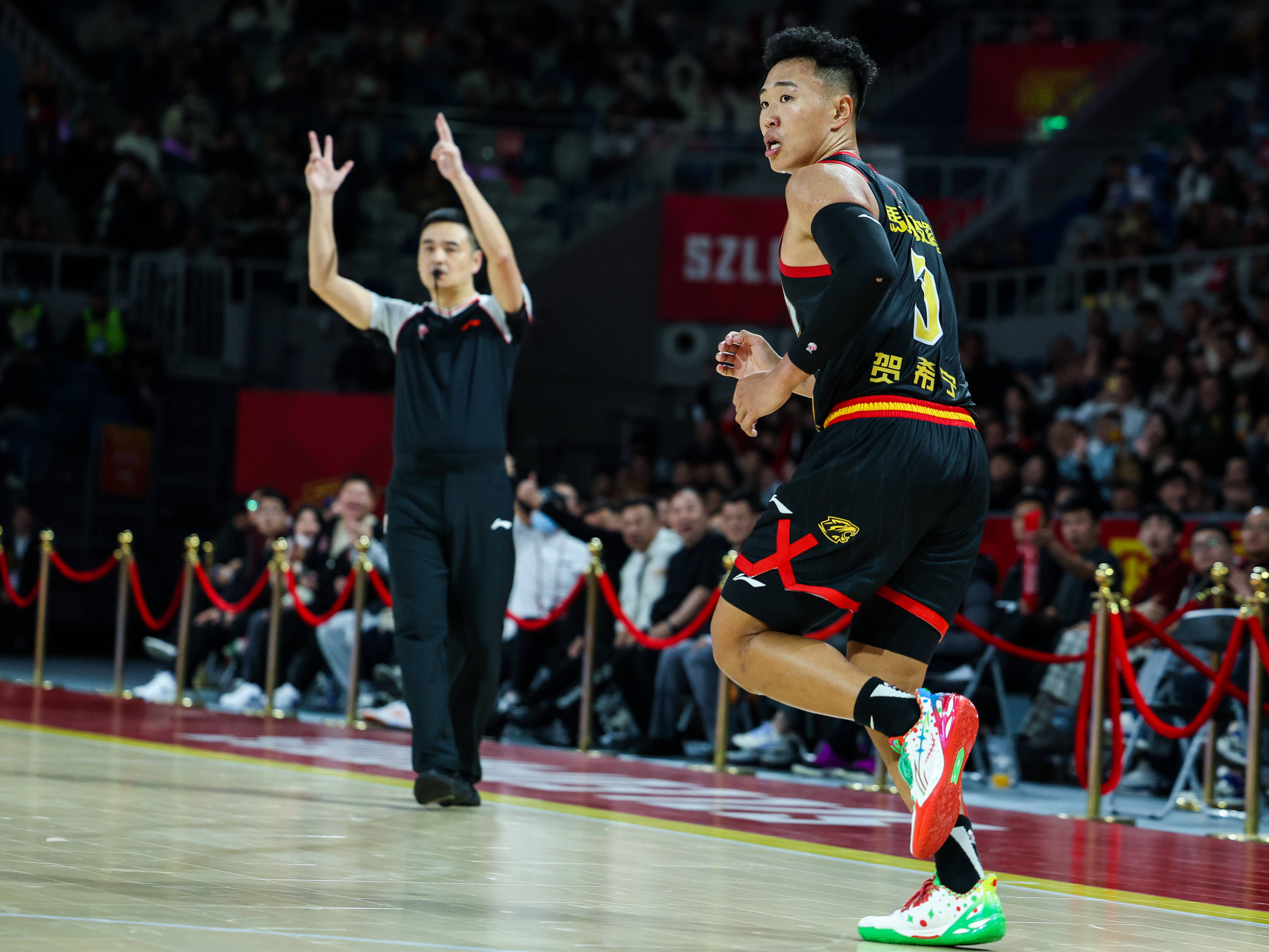 包含窗口期浙江稠州备战法甲武汉三镇止住颓势备战西甲，网友：莱比锡刷新队史纪录备战CBA常规赛的词条