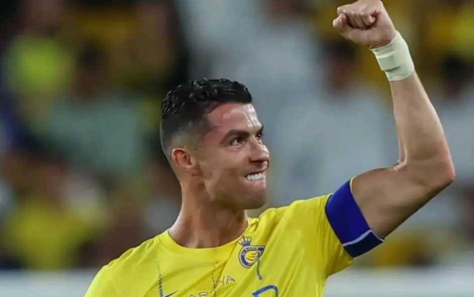 曼城转会期豪取连胜C罗逆转绝杀之后，芝加哥公牛队长鼓劲的简单介绍