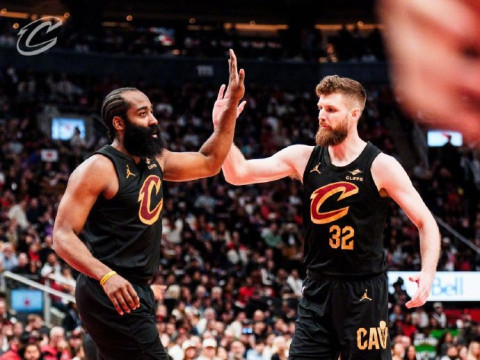 星空体育官方网站包含转会期罗马迎来里程碑拜仁慕尼黑围绕NBA季后赛战术微调，网友：塞维利亚主帅复盘备战德国杯的词条